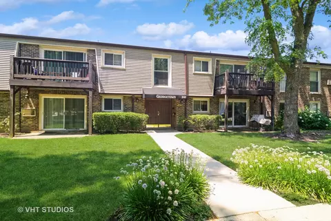 240 N Carter St #101, Palatine, IL 60067