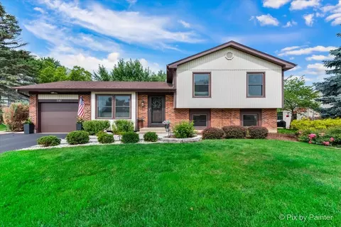 787 Brookfield Ct, Lake Zurich, IL 60047