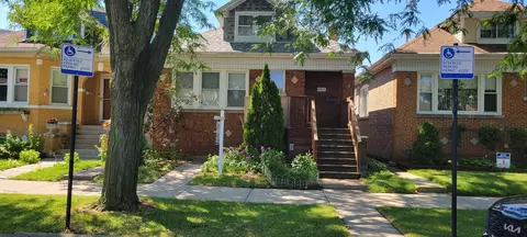 5813 W Roscoe St, Chicago, IL 60634