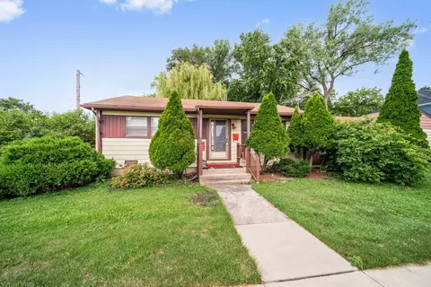 5424 Webster St, Downers Grove, IL 60515