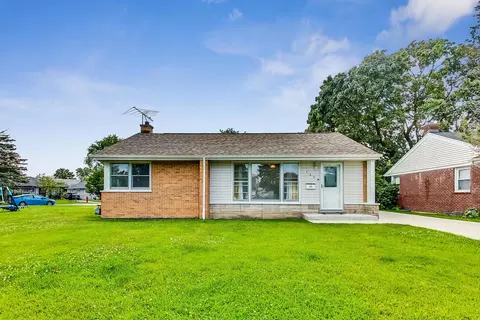 143 N Westgate Rd, Des Plaines, IL 60016