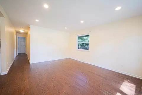 Living - 1189 N Chicago Ave, Kankakee, IL 60901 photo 1 of 2