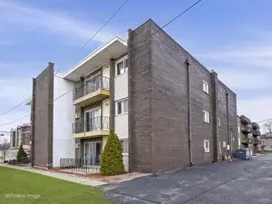 355 Bluff Ave #3C, La Grange, IL 60525