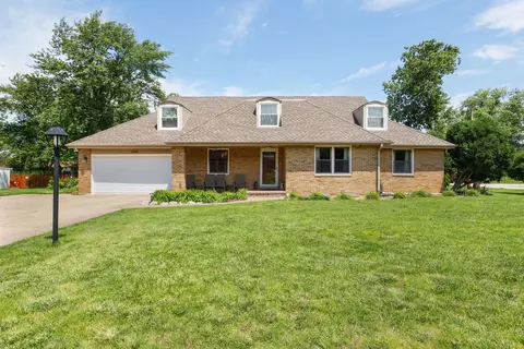 1520 Dun Lo Dr, Arlington Heights, IL 60004
