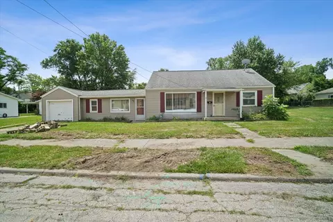 321 E Baker St, Bloomington, IL 61701