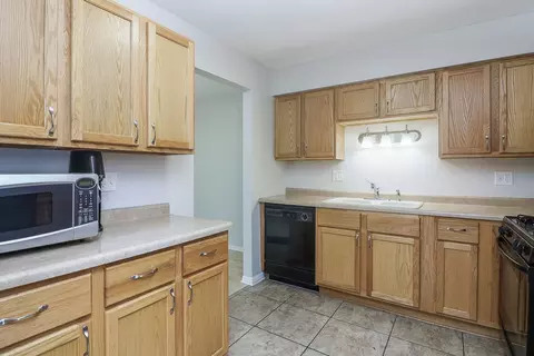1782 Gloucester Ct #C, Wheaton, IL 60189 photo 7