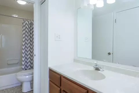 1782 Gloucester Ct #C, Wheaton, IL 60189 photo 11