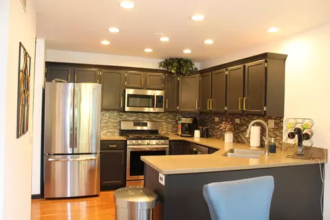 956 Ascot Dr, Elgin, IL 60123 photo 7