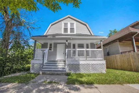 7829 S Escanaba Ave, Chicago, IL 60649