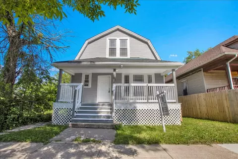 7829 S Escanaba Ave, Chicago, IL 60649
