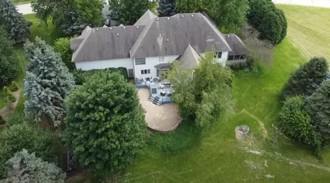 3695 Tamarack Cir, Prairie Grove, IL 60012