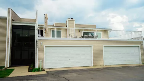 2242 N Baldwin Way #7B, Palatine, IL 60074