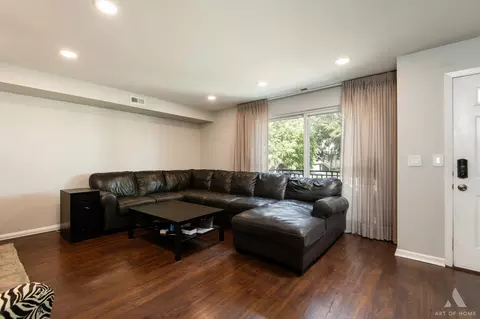 815 Pearson St #3, Des Plaines, IL 60016 photo 4