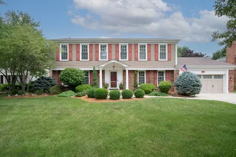 1064 W Whytecliff Rd, Palatine, IL 60067