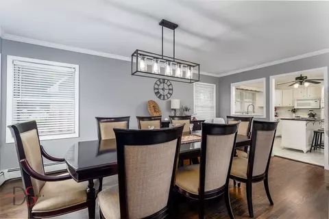 Dining - 716 Arch St, Ottawa, IL 61350 photo 1 of 1