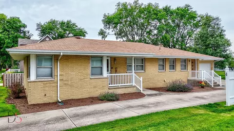 Other - 716 Arch St, Ottawa, IL 61350 photo 2 of 5