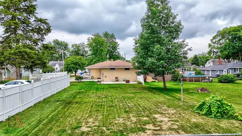 Exterior - 716 Arch St, Ottawa, IL 61350 photo 1 of 6