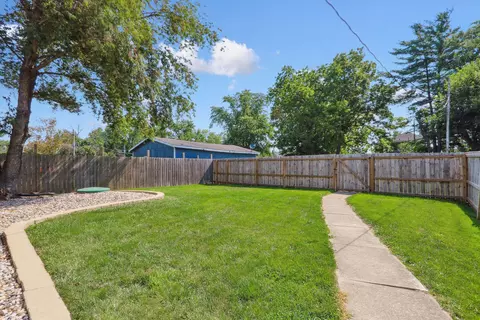 Exterior - 106 N Lincoln St, Philo, IL 61864 photo 6 of 8