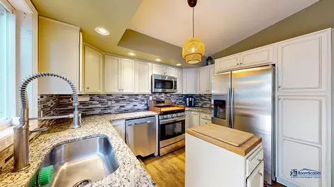 1506 W Pine St, Holiday Hills, IL 60051 photo 9