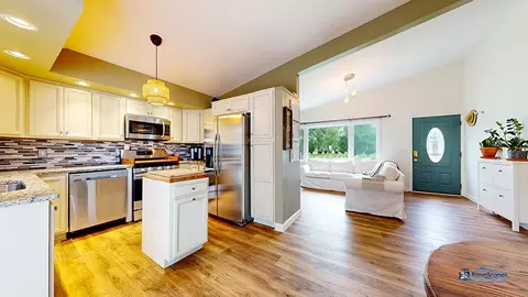 1506 W Pine St, Holiday Hills, IL 60051 photo 13