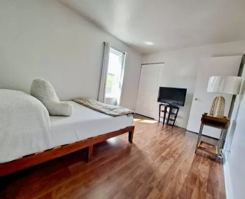 Bedroom - 2454 Devonshire Ct, Aurora, IL 60502 photo 2 of 2