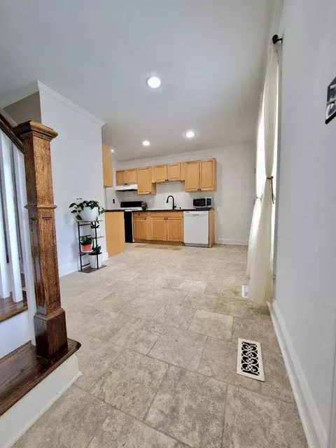 Kitchen - 2454 Devonshire Ct, Aurora, IL 60502 photo 2 of 2