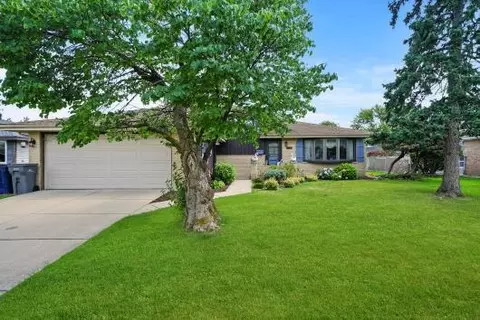 9845 Avenida Del Este St, Orland Park, IL 60462