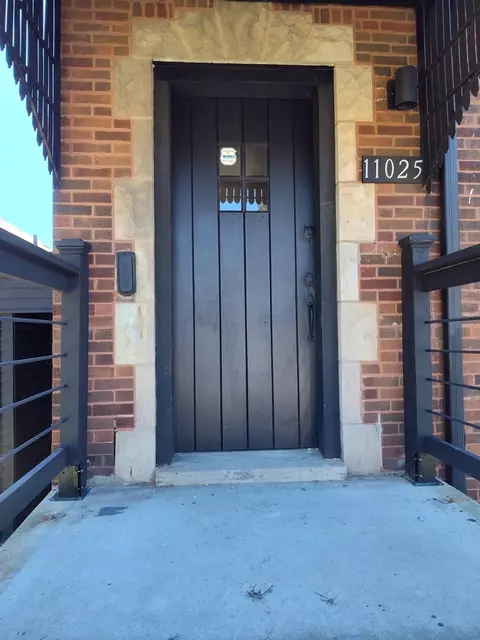 11025 S Wallace St, Chicago, IL 60628 photo 2