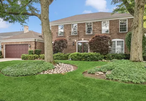 3805 Brett Ln, Glenview, IL 60026