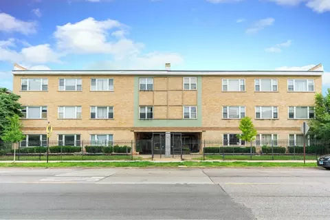 2636 W Foster Ave #105, Chicago, IL 60625