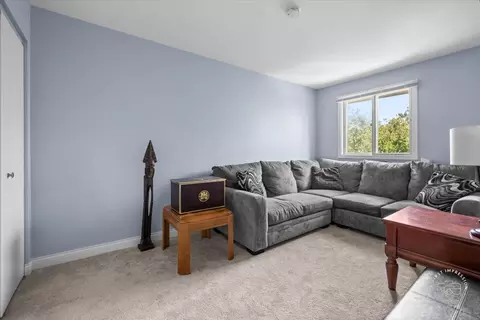 1015 Heathrow Ct, Wheaton, IL 60189 photo 16