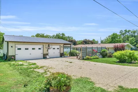 Exterior - 307 E Jackson St, Loda, IL 60948 photo 3 of 8