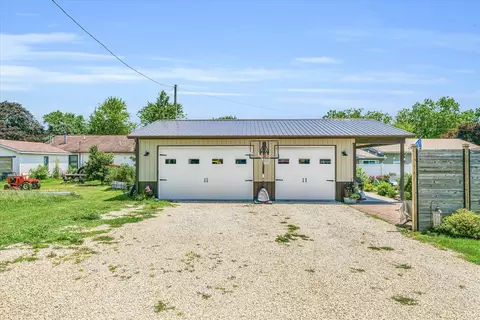 Exterior - 307 E Jackson St, Loda, IL 60948 photo 4 of 8