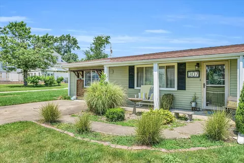 Exterior - 307 E Jackson St, Loda, IL 60948 photo 2 of 8