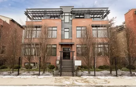 2636 N Lakewood Ave #2, Chicago, IL 60614