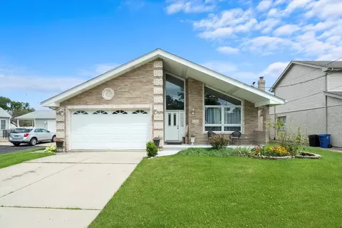 8149 Normandy Ave, Burbank, IL 60459