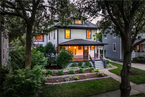 9 S Columbia St, Naperville, IL 60540