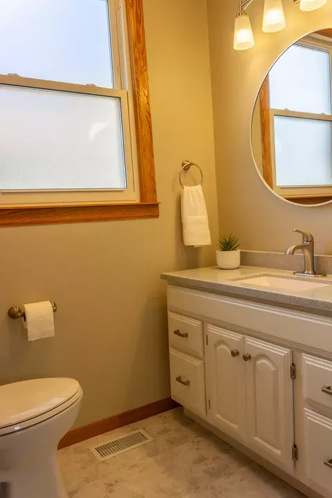 8555 44th Pl, Lyons, IL 60534 photo 14
