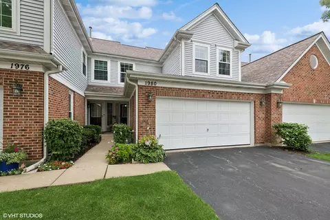 1980 N Silver Lake Rd, Arlington Heights, IL 60004