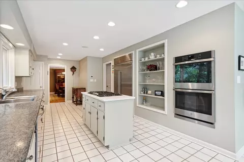 90 Harbor St, Glencoe, IL 60022 photo 12