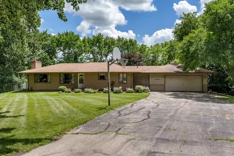 6979 Canter Ct, Rockford, IL 61108