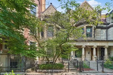 1443 N Dearborn Pkwy, Chicago, IL 60610
