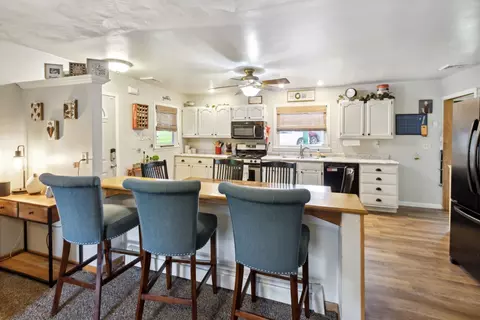 Kitchen - 1205 Robin Rd, Dixon, IL 61021 photo 3 of 3