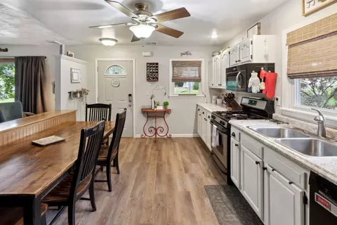 Kitchen - 1205 Robin Rd, Dixon, IL 61021 photo 2 of 3