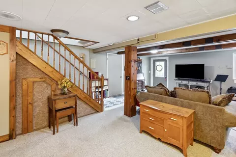 Entry Way - 1205 Robin Rd, Dixon, IL 61021 photo 1 of 3