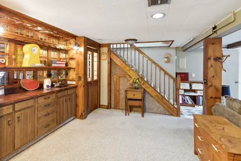Entry Way - 1205 Robin Rd, Dixon, IL 61021 photo 3 of 3