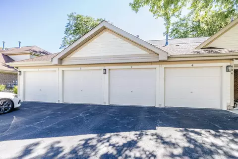 936 E Kings Row #3, Palatine, IL 60074