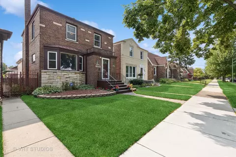 8537 S Dorchester Ave, Chicago, IL 60619