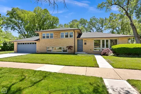 4355 Lyons St, Skokie, IL 60076