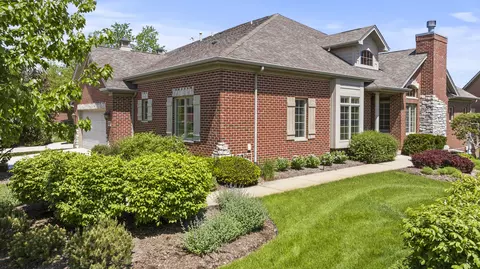 9228 Cloister Ct, Frankfort, IL 60423
